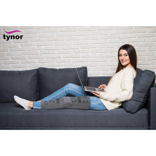 Tynor Knee Immobiliser 22inch D-28